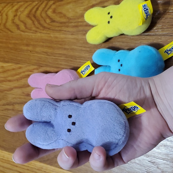 Vintage Peep Bunnies 4 Assorted Colors Official license Merch - Picture 3 of 7